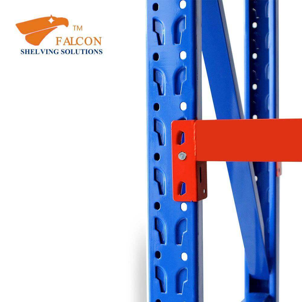 Grooves in the uprights make longspan shelving easy to slot together